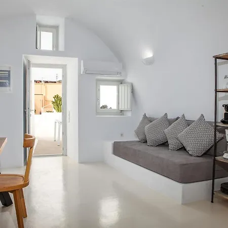 Radiant Santorini 3*