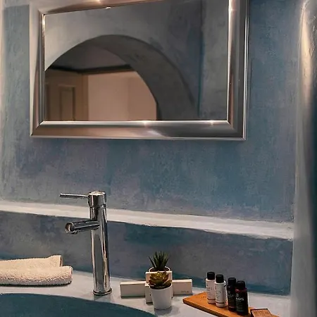 Radiant Santorini 3*
