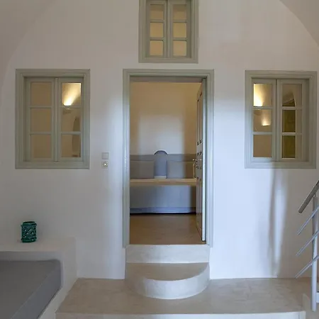 Radiant Santorini 3*