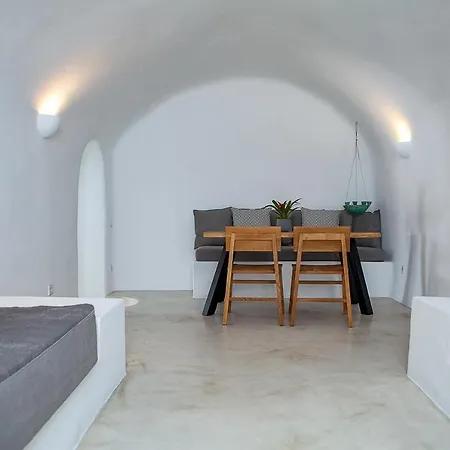 Lägenhetshotell Radiant Santorini 3*
