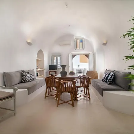 Radiant Santorini Lägenhetshotell Mesaria